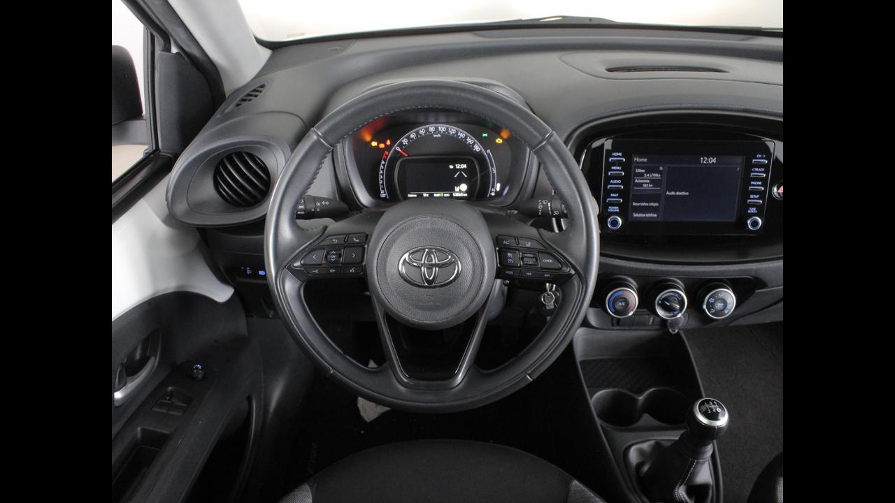 TOYOTA Aygo X - Aygo X 1.0 Active 72cv
