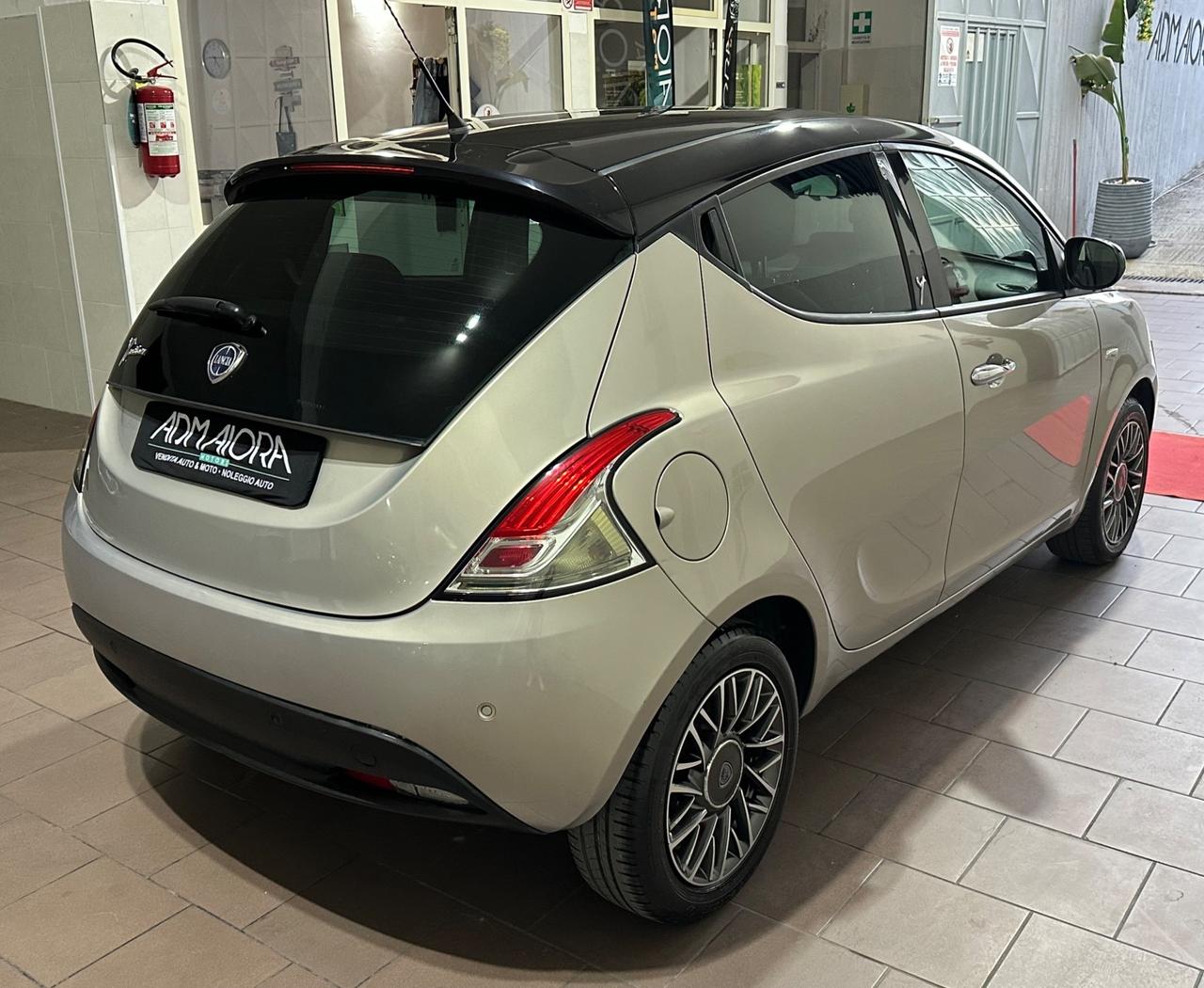 Lancia Ypsilon 1.2 69 CV 5 porte S&S Platinum