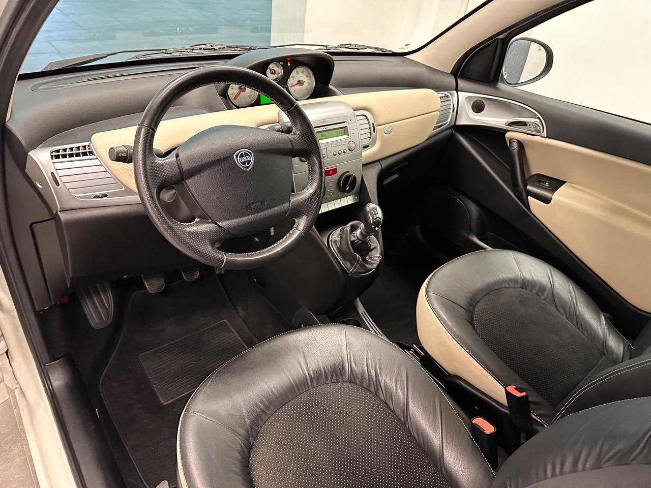 Lancia Ypsilon 1.2 Platino