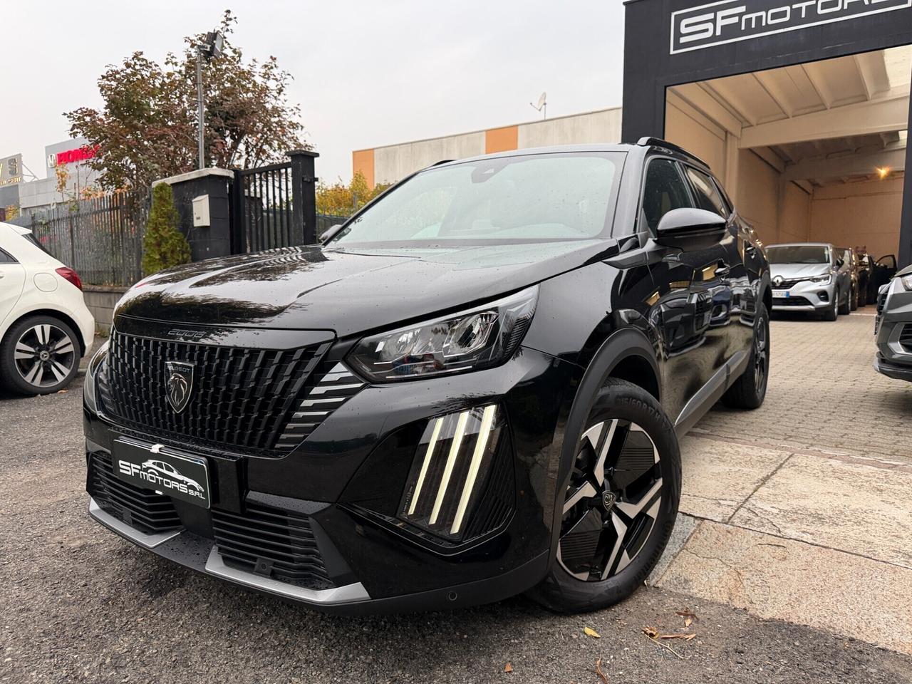 Peugeot 2008 PureTech 100 S&S Allure Black Edition