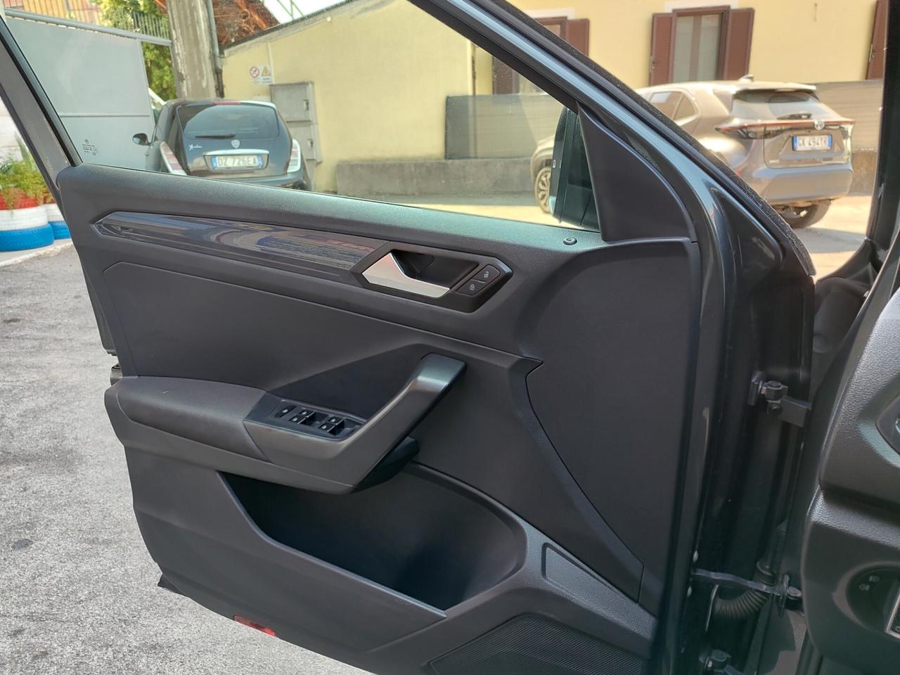 Volkswagen T-Roc 1.6 TDI Advanced BlueMotion 2019 PROMO