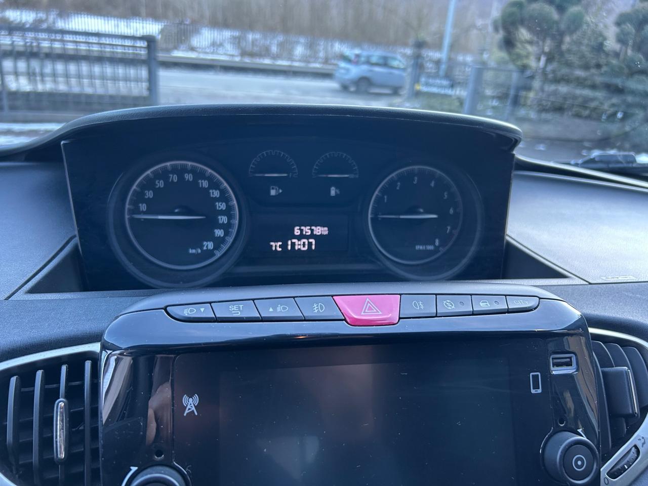 Lancia Ypsilon 1.0 FireFly 5 porte S&S Hybrid Gold