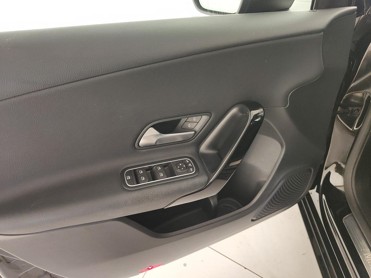 Mercedes-Benz A 180 d Business auto