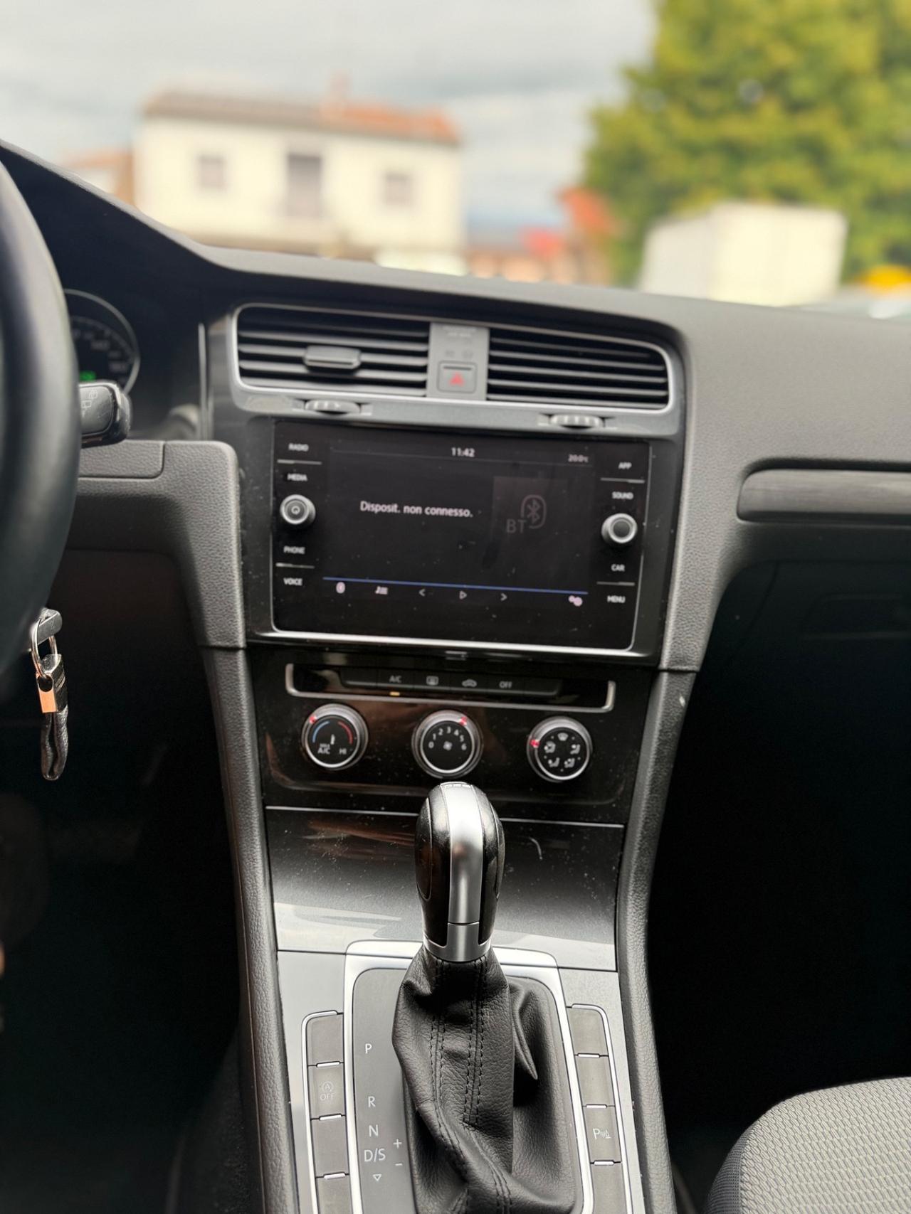 Volkswagen Golf Variant 1.6 TDI 115 CV DSG Executive BlueMotion Tech.