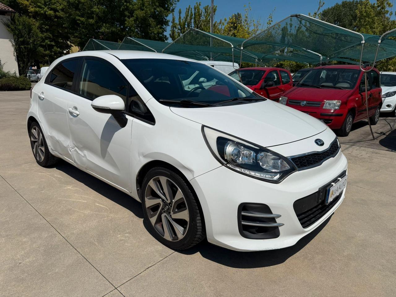 Kia Rio 5p 1.4 crdi diesel e6 carrozzeria da rivedere
