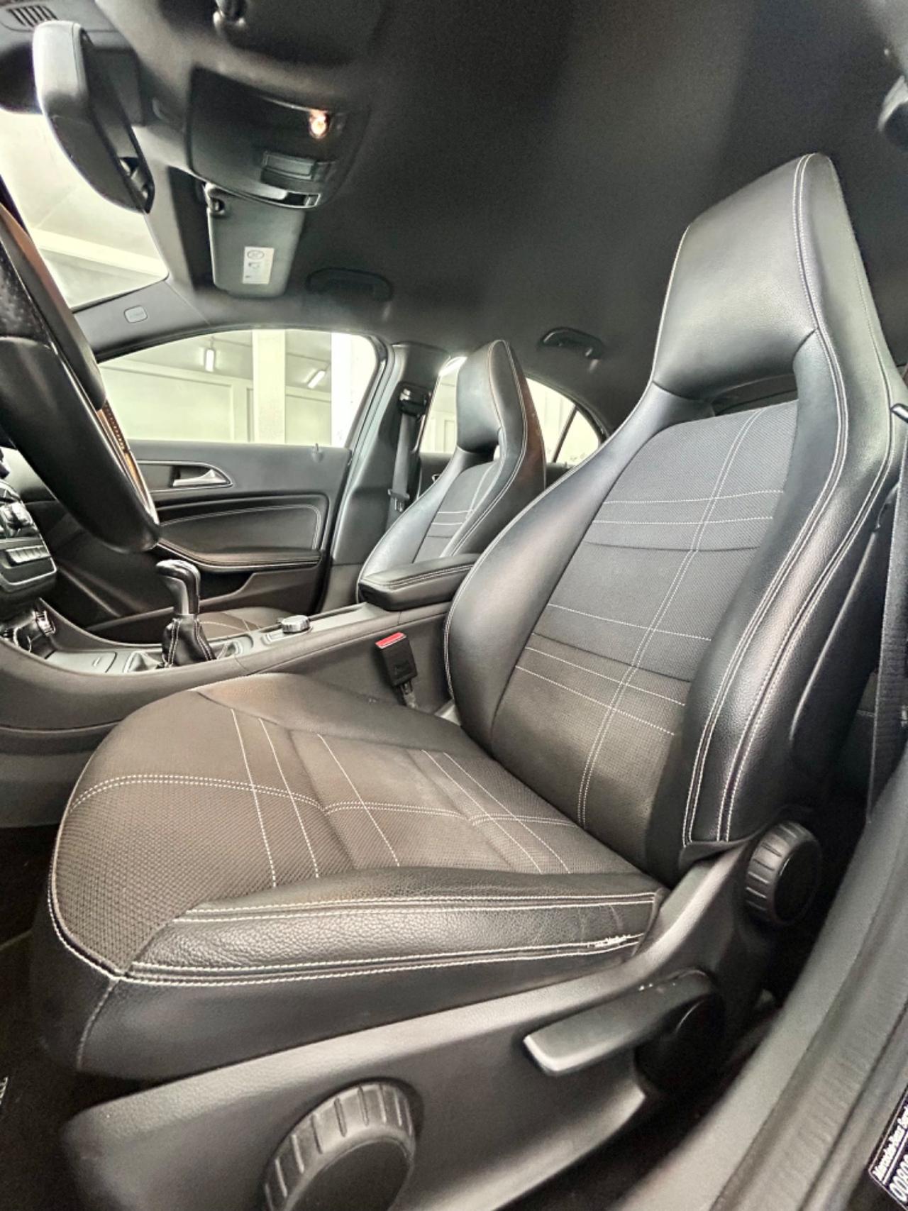 Mercedes classe A 180 d Sport DARK NIGHT finanziabile