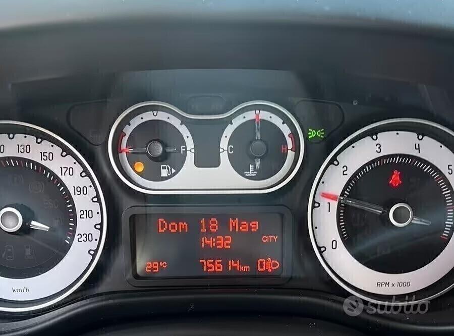 FIAT 500L 1,3 M.JET-UNICO PROPR-6B-3 REVISIONI