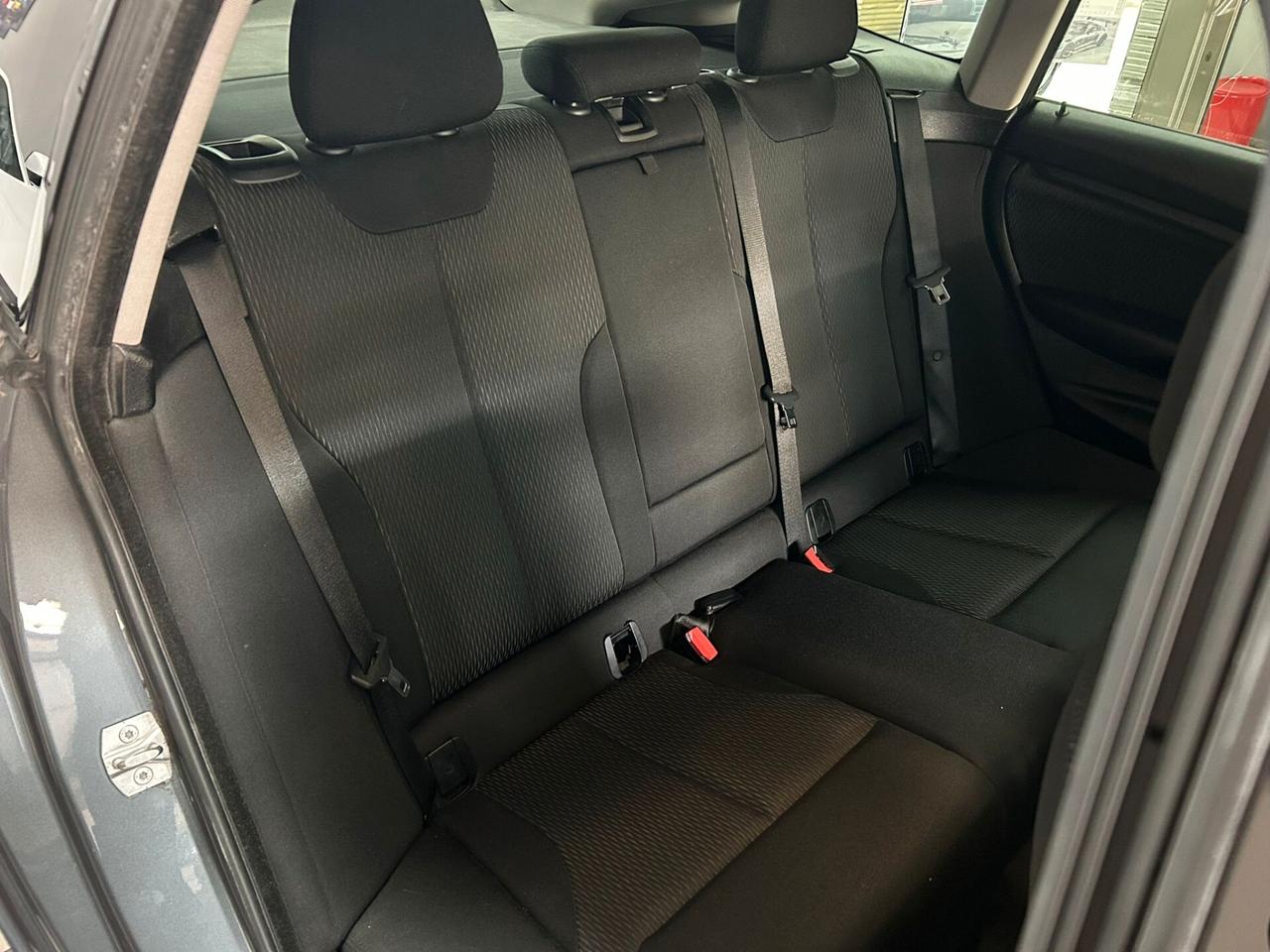 Bmw Gran Turismo 318d Business auto