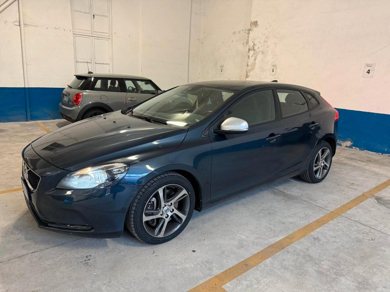 Volvo V40 D2 Momentum