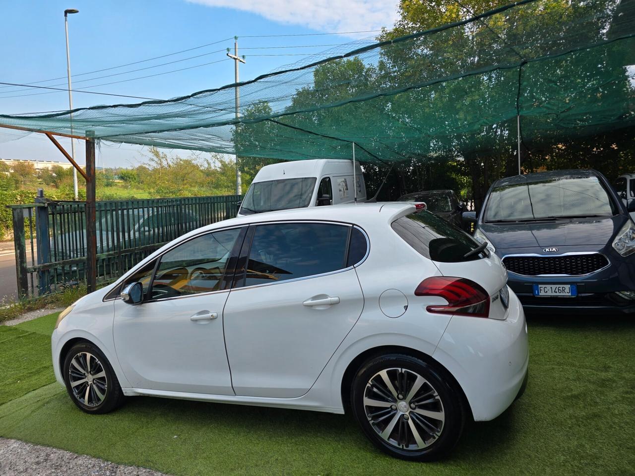 Peugeot 208 1.6HDI 100CV Allure EURO6-2015