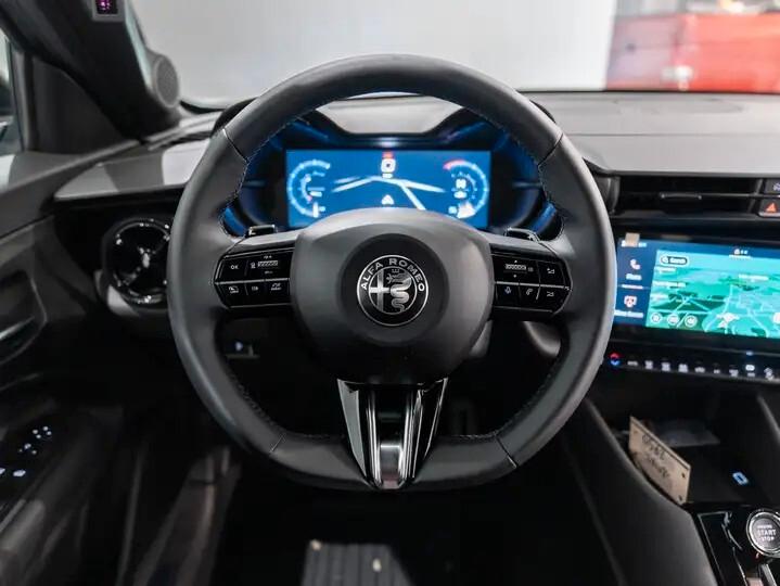 Alfa Romeo Junior 1.2 145 CV Hybrid eDCT6 Q4