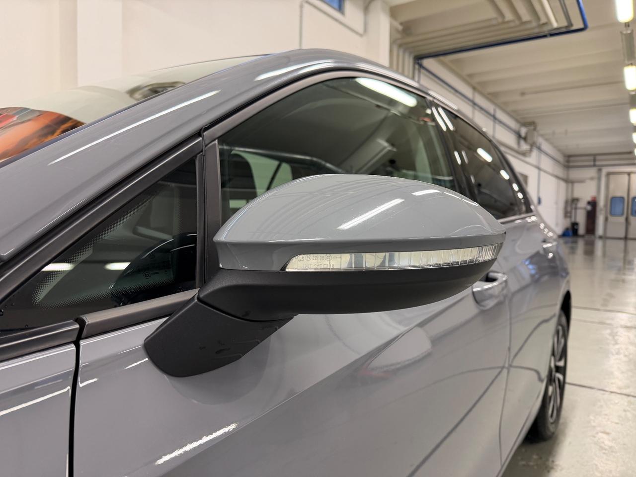 Volkswagen Golf 8 - ACTIVE - FULL OPTIONAL