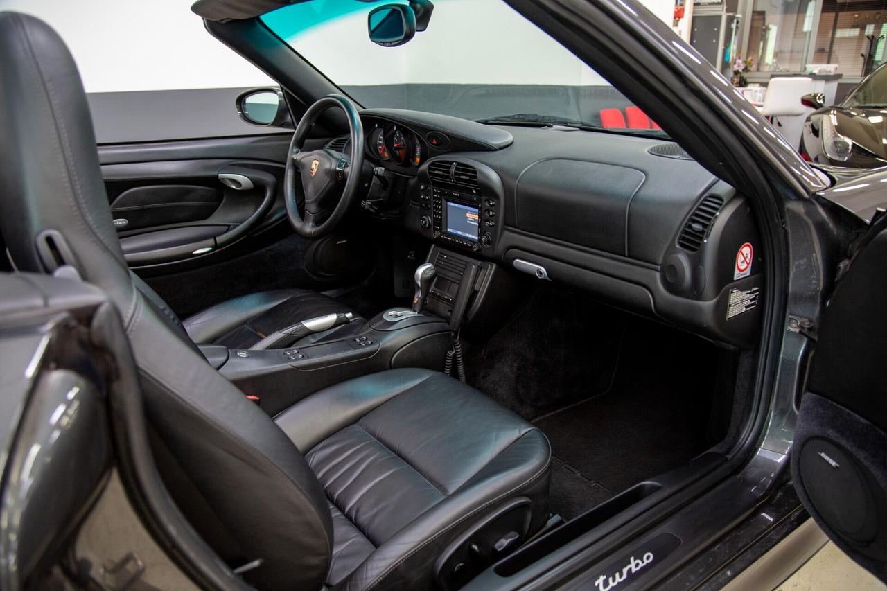 Porsche 911 Turbo cat Cabriolet