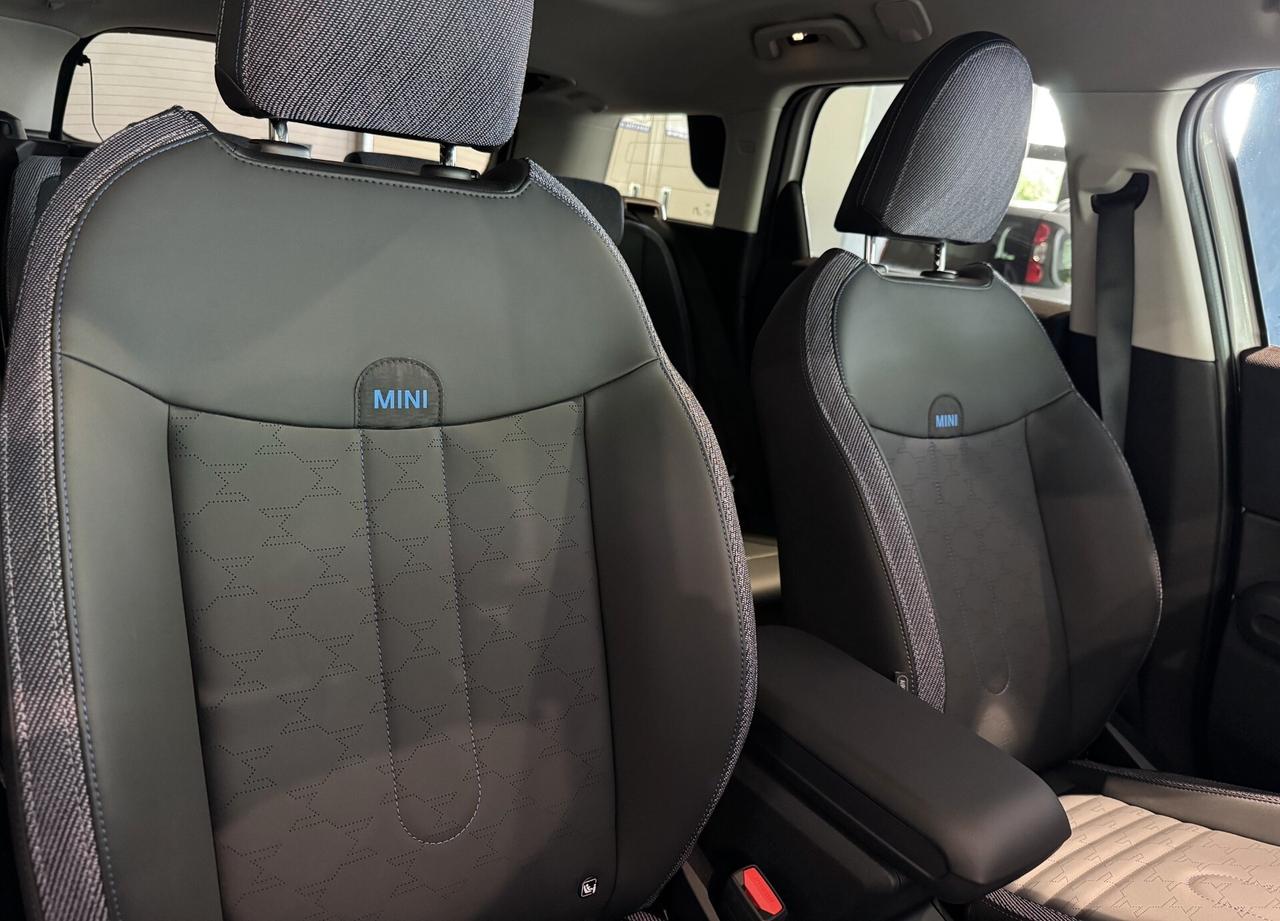 MINI Cooper D Countryman 2.0 Mhev Black Auto Navi Led App conn Cam 19"