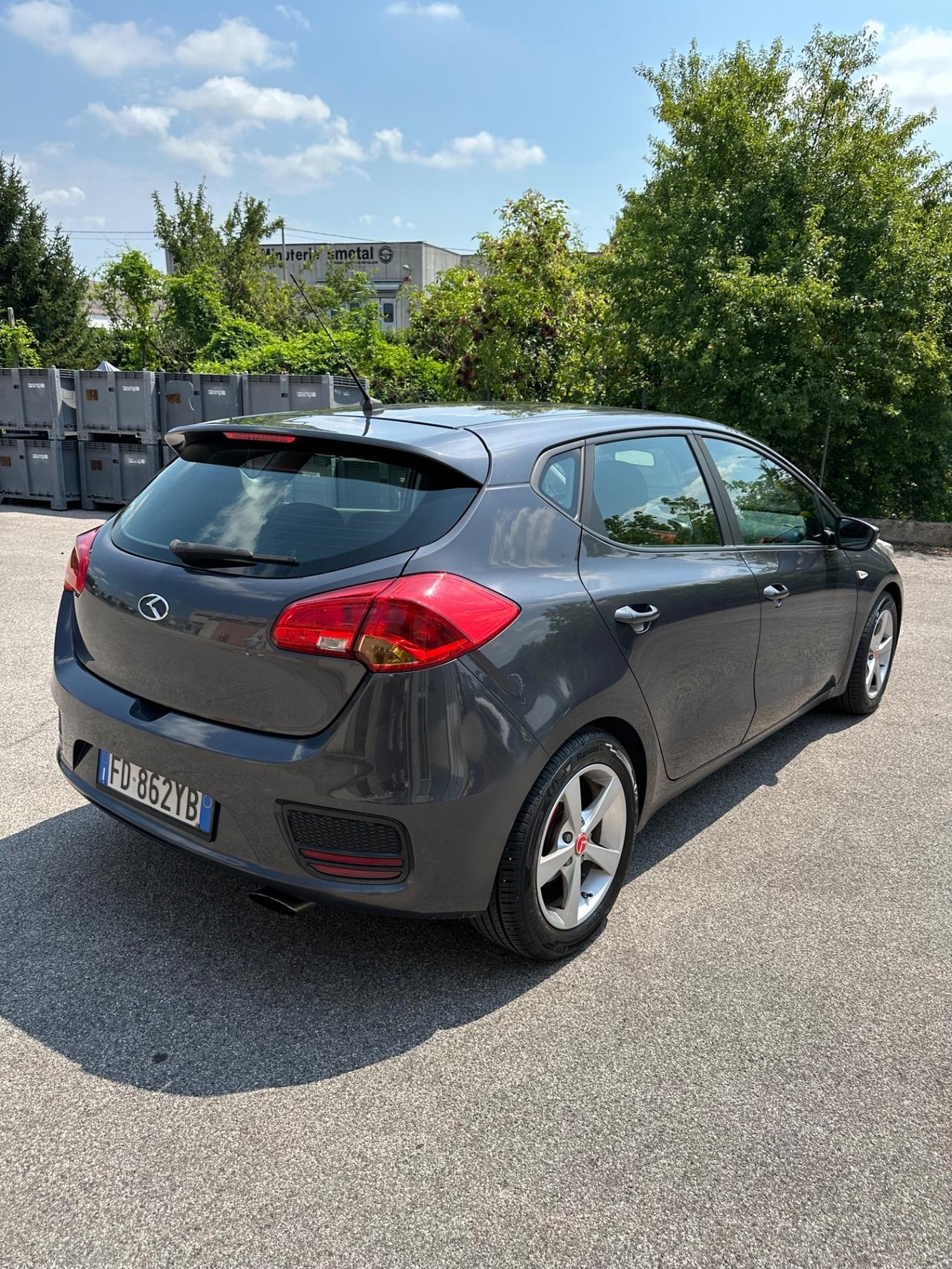 Kia Ceed cee'd 1.6 CRDi 110 CV 5 porte GT Line