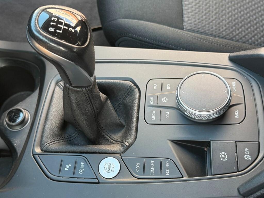 Bmw 116 116d 5p. Business Advantage