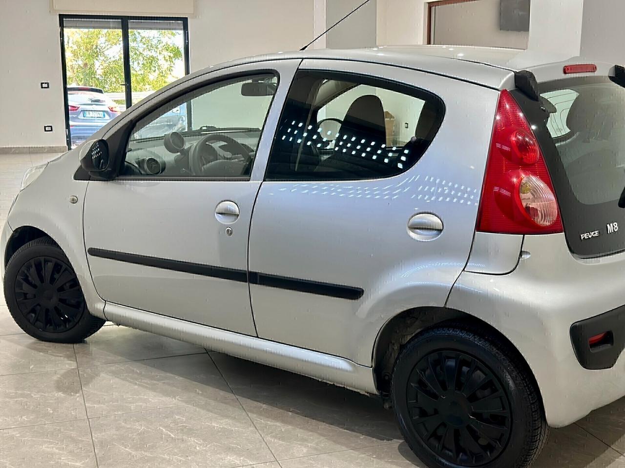 Peugeot 107 1.0 68CV 5p. Plaisir