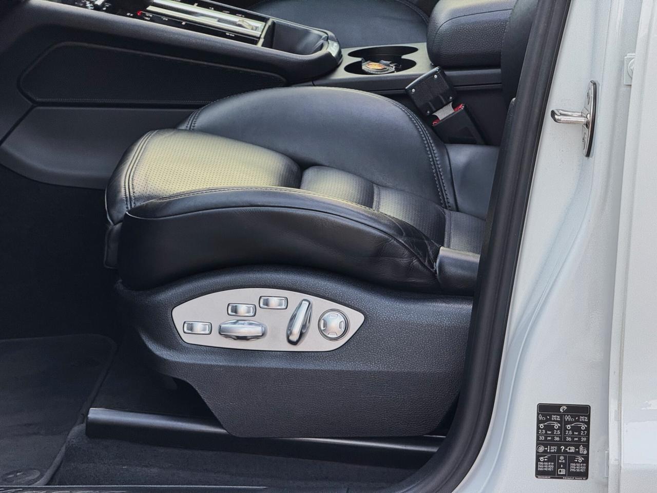 Porsche Macan 2.0 Turbo 265CV TETTO 360