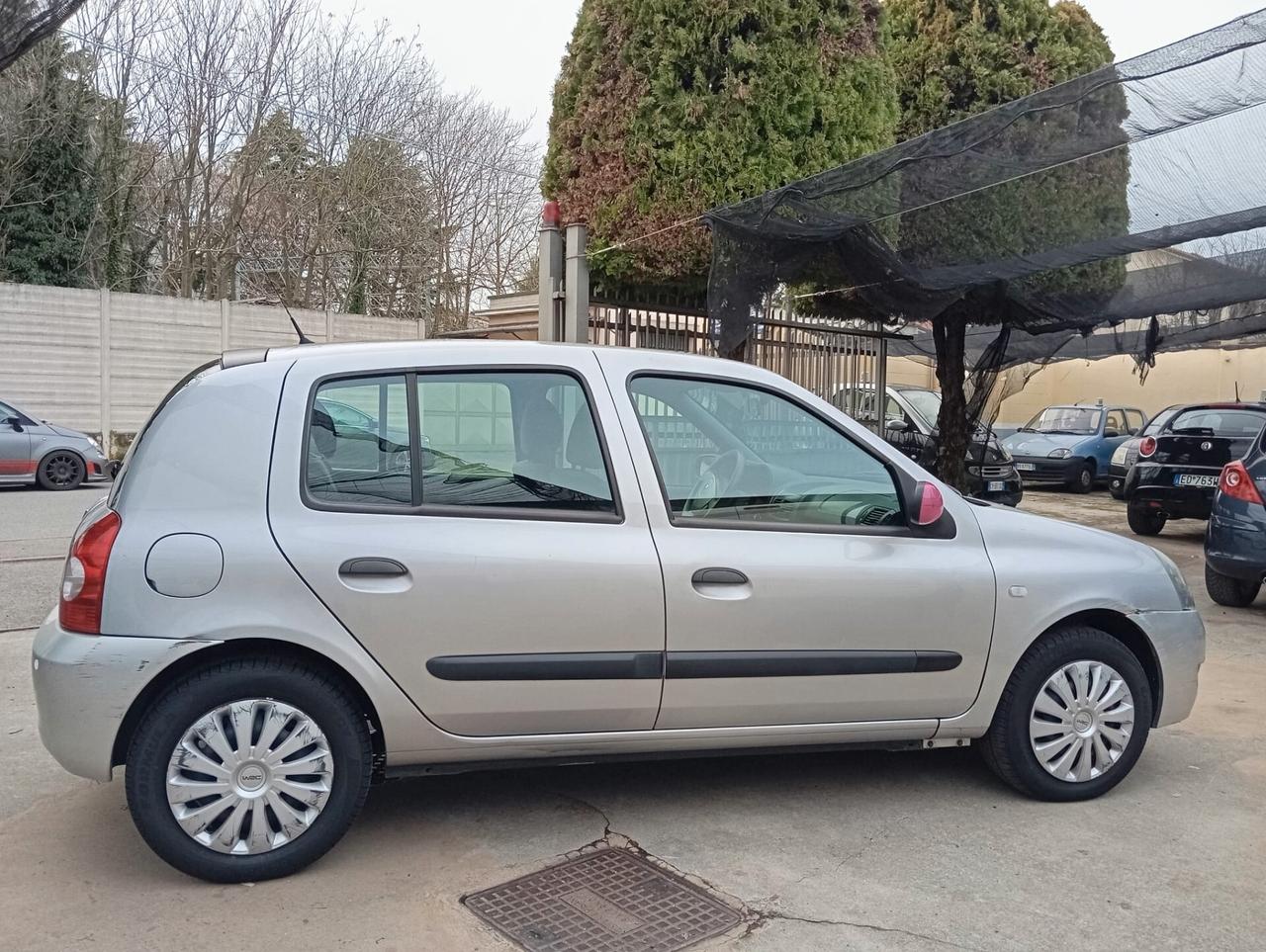 Renault Clio 1.2 16V 5 porte Dynamique