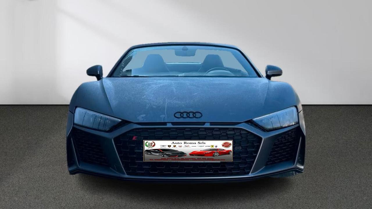 Audi R8 Spyder V10 RWD S tronic performance