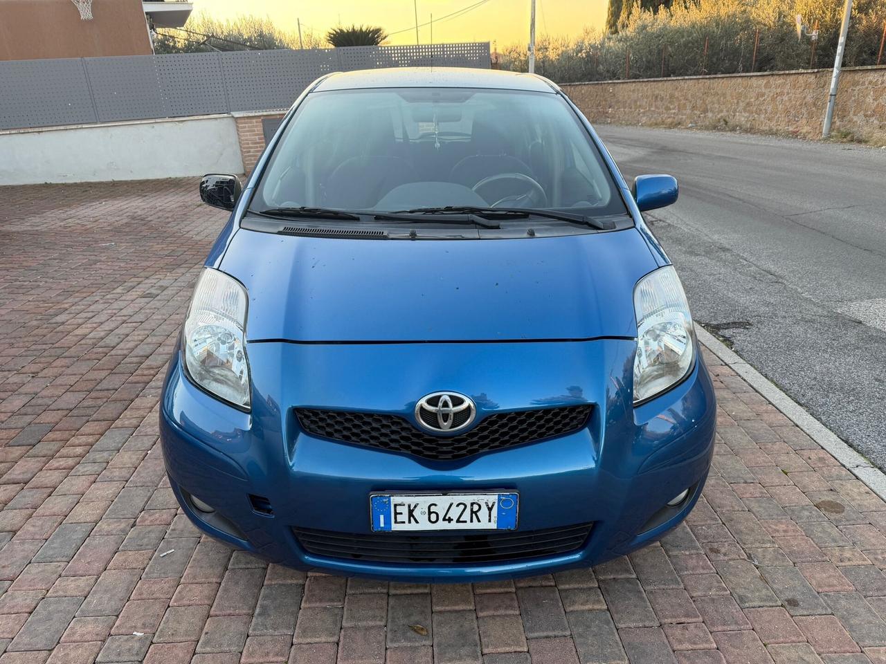 Toyota Yaris 1.0 GPL 5 porte Sol