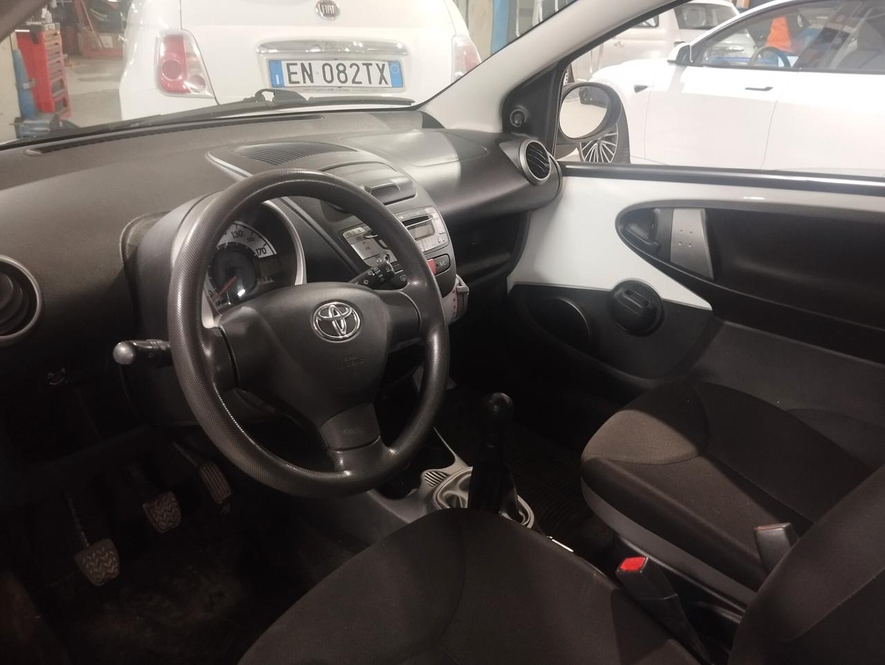 Toyota Aygo 1.0 12V VVT-i 3 porte Active Connect