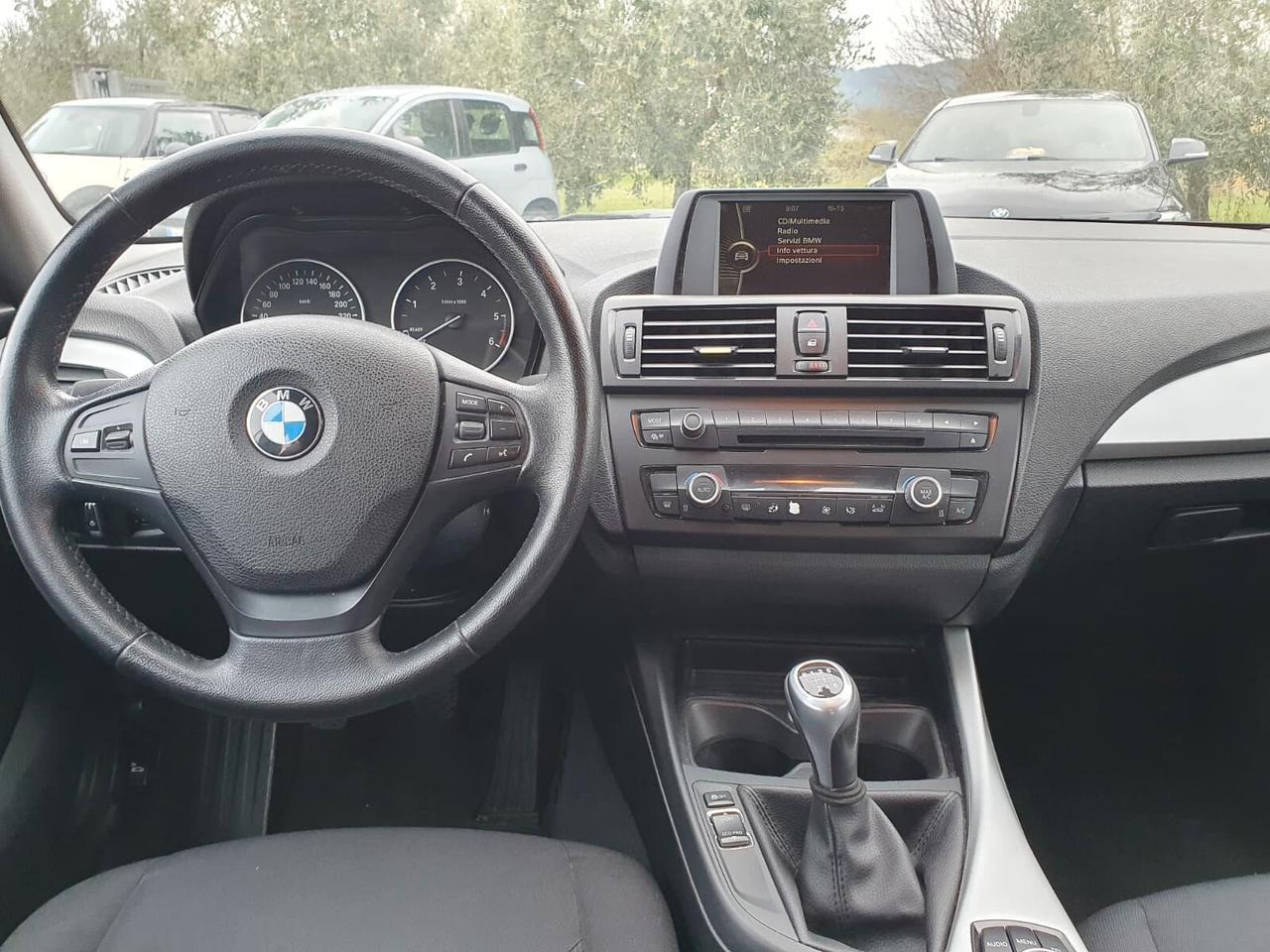 Bmw 118d 5p. Unique