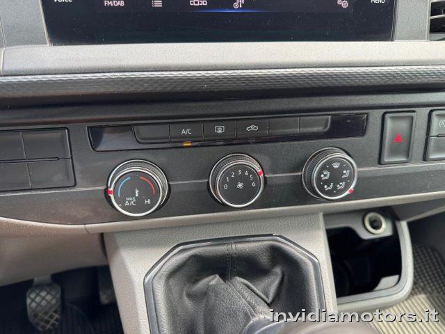 VOLKSWAGEN Caravelle T6.1 9 POSTI-NAVIGATORE