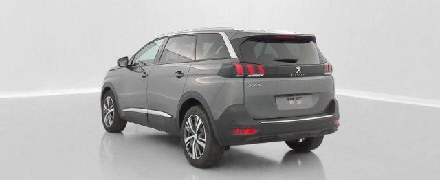 PEUGEOT 5008 Hybrid 136 e-DCS 6 Allure Pack City2 Drive Assist