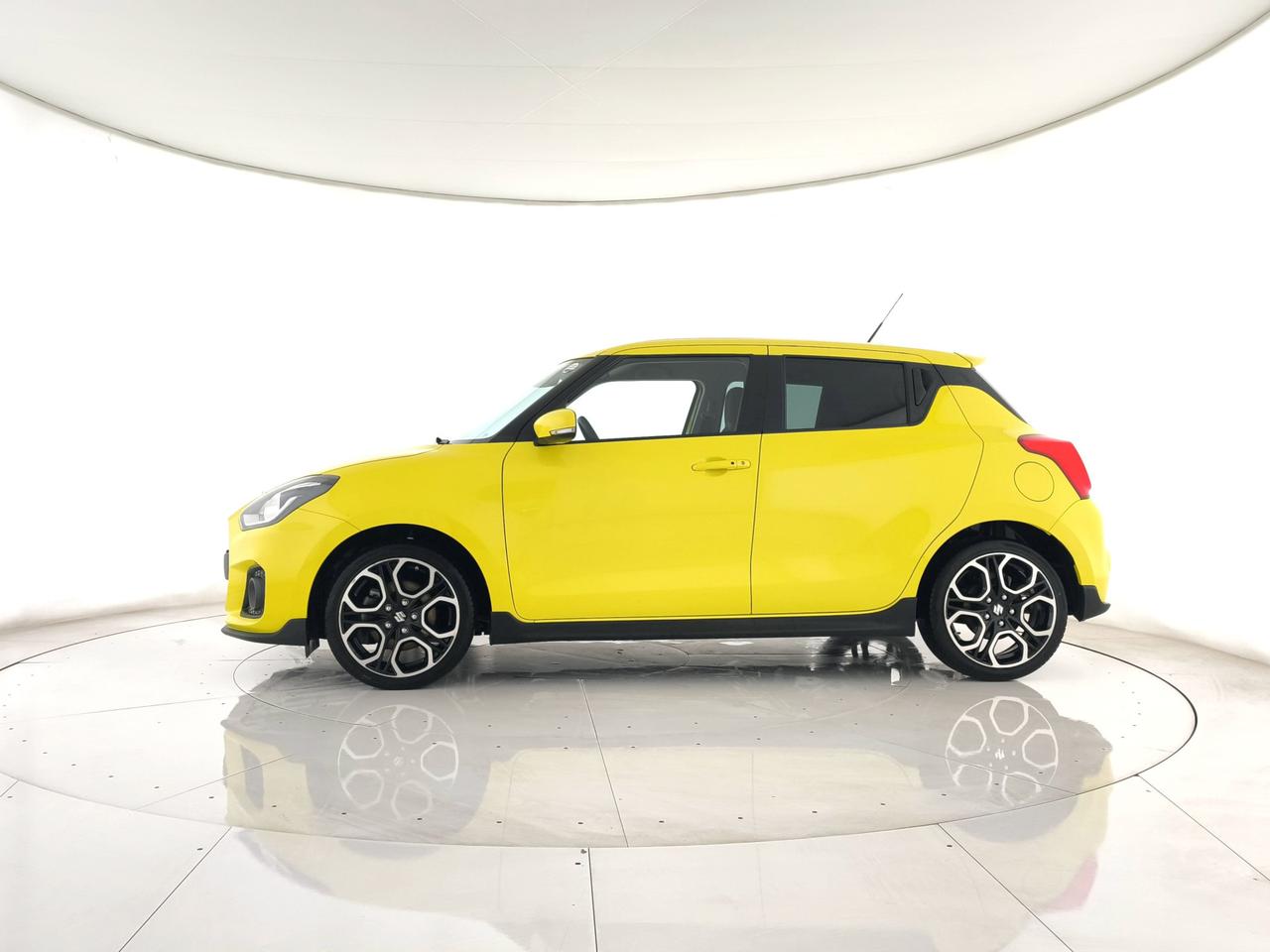 SUZUKI Swift 1.4h Sport 2wd ACC+CAMERA+C17"+NEOPATENTATI