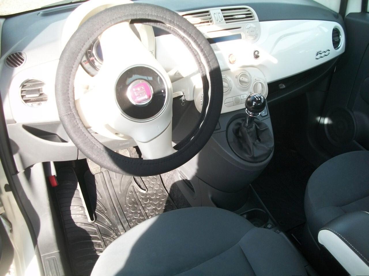 Fiat 500 1.2 Lounge DEL 2011 CC 1242 EURO 05 KM 174722 SI NUOVI PATENTATI EURO 4990,00 PIU PASSAGGIO E PER AVERE GARANZIA DI UN ANNO EURO 350,00 IN PIU