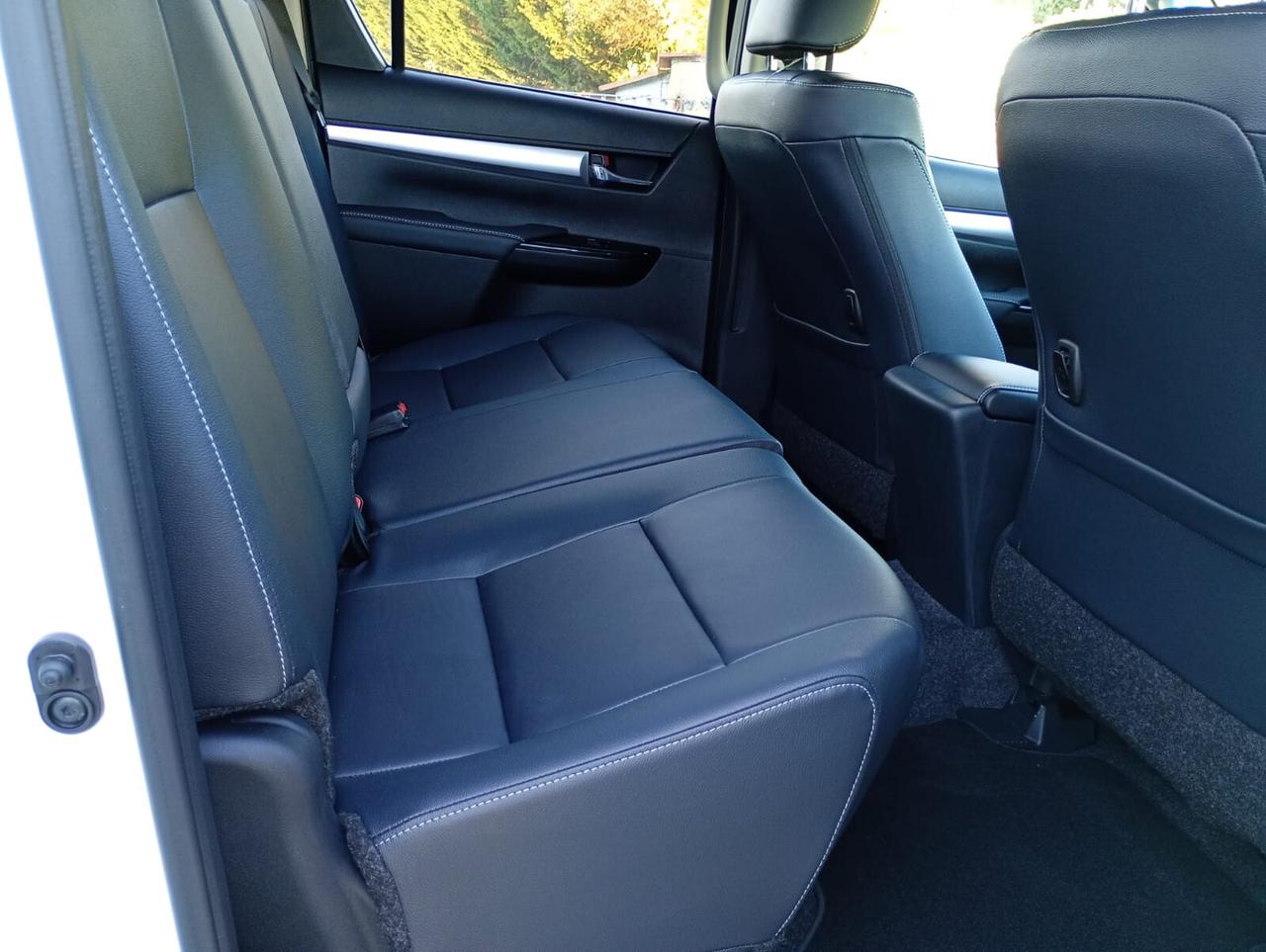 Toyota Hilux HYLUX 2.8 D4D 48W A/T 4WD double cab EXECUTIVE