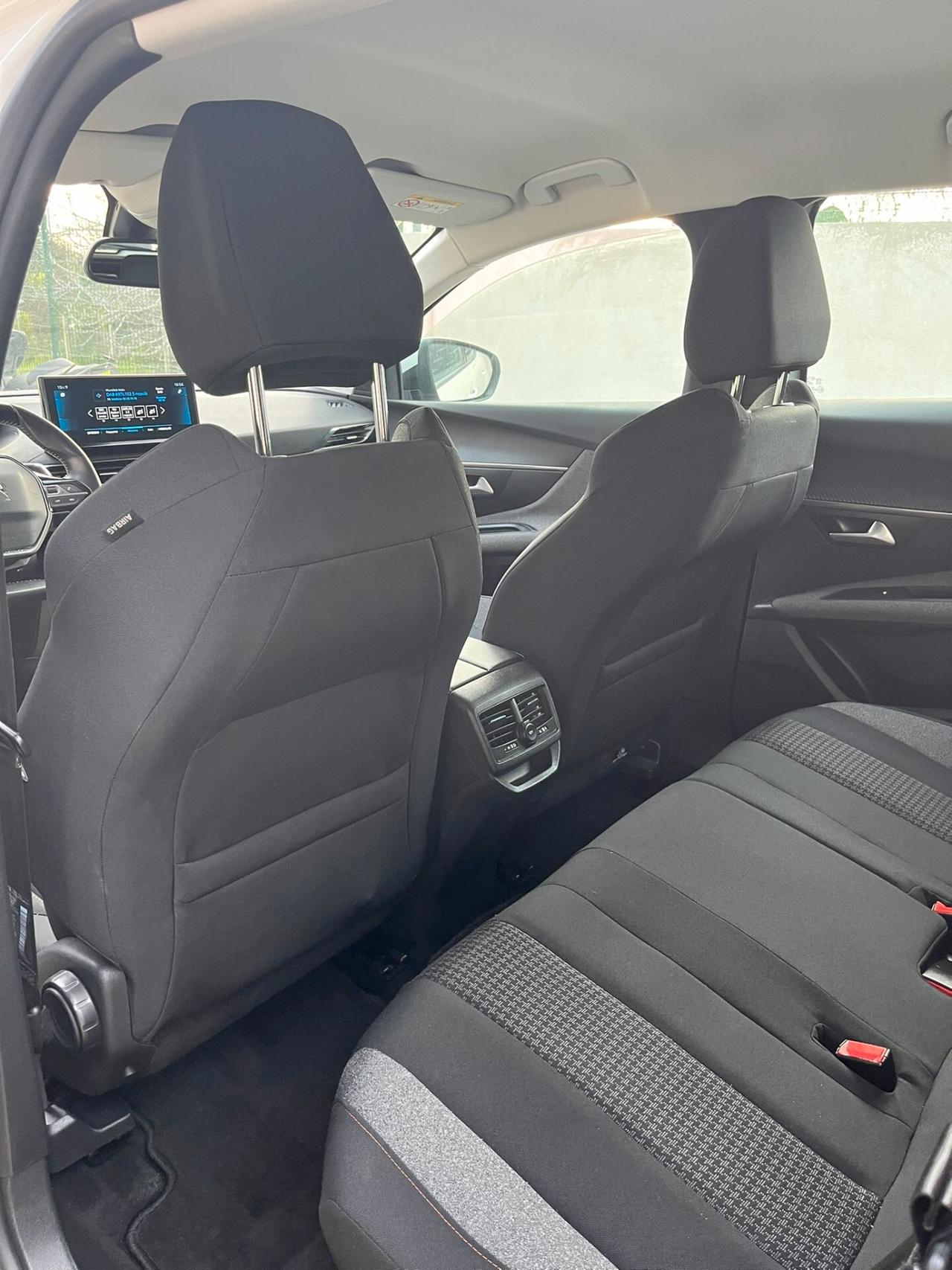 Peugeot 3008 BlueHDi 130 S&S Active Business