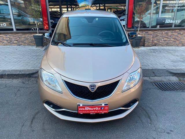 Lancia Ypsilon 1.2 69 CV 5 porte Gold