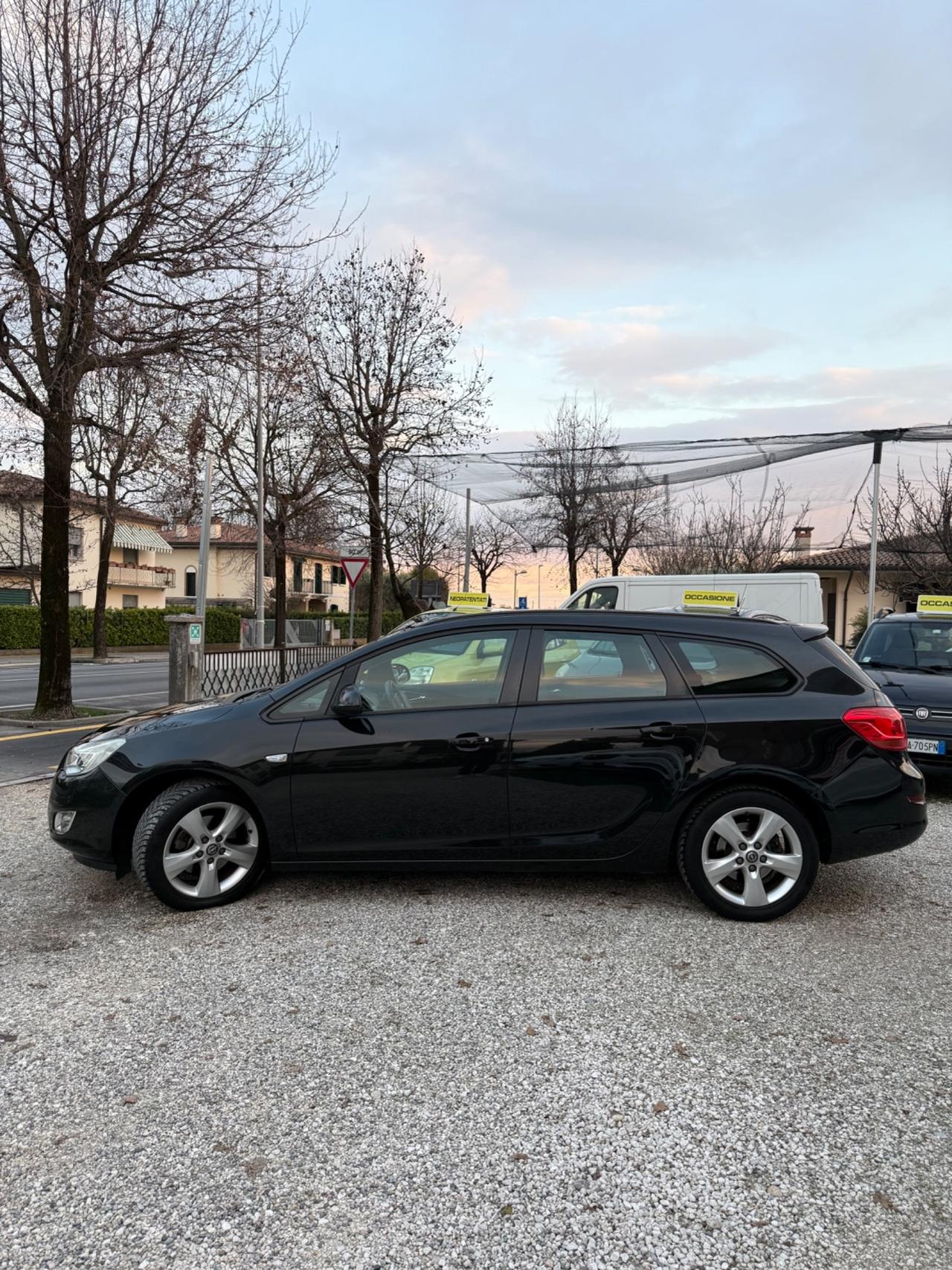 Opel Astra 1.7 CDTI 110CV Sports Tourer Cosmo