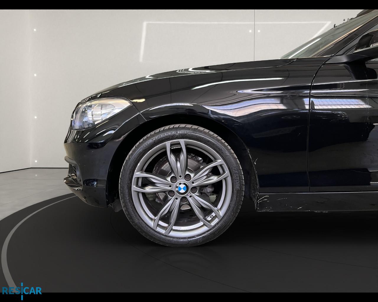 BMW 118i Advantage 3p IDONEA NEOPATENTATO
