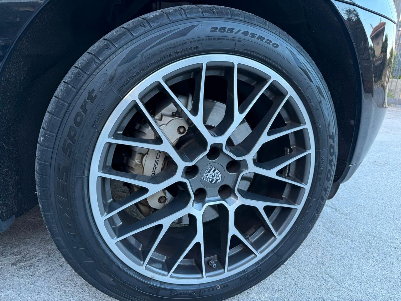 Porsche Macan S 3.0 Diesel 250CV Black Pack