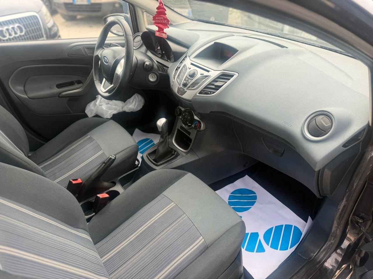 Ford Fiesta 1.4 d Titanium 2010 12 mesi di garanzia