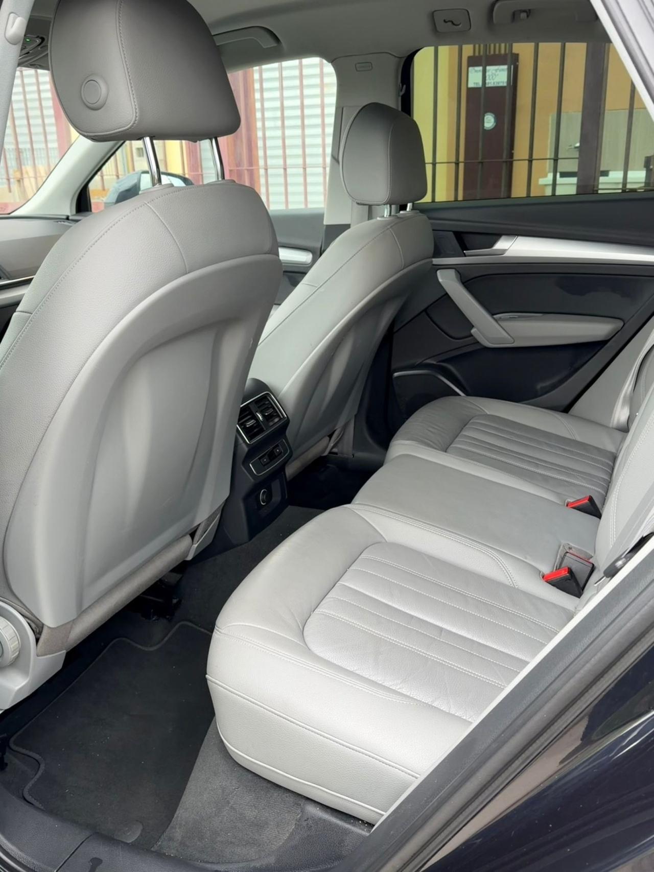 Audi Q5 2.0 TDI 190 CV S tronic Business