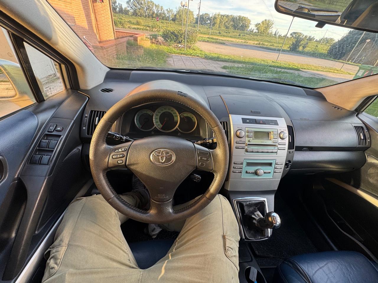 Toyota Corolla 2.0 16V D-4D 5 porte