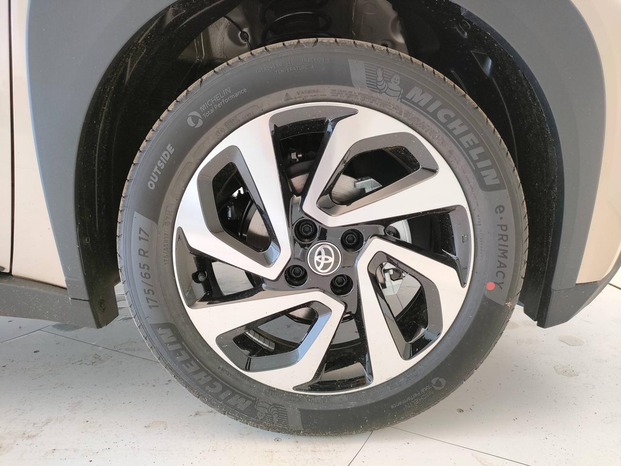 TOYOTA Aygo X 1.0B TREND MT - MY24