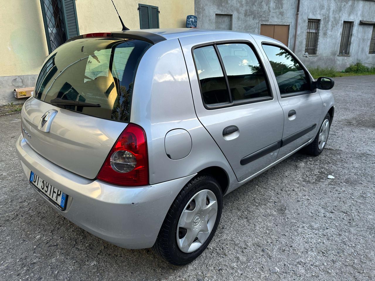 Renault Clio Storia 1.2 5 porte GPL Confort