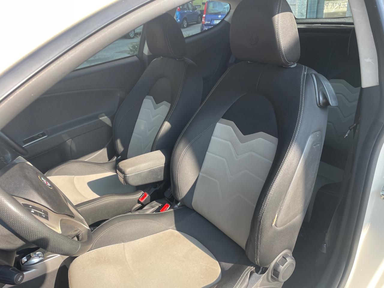 Alfa Romeo MiTo 1.6 JTDm-2 S&S Distinctive/GARANZIA