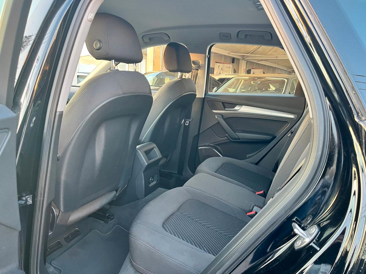 Audi Q5 2.0 TDI 150 CV Business