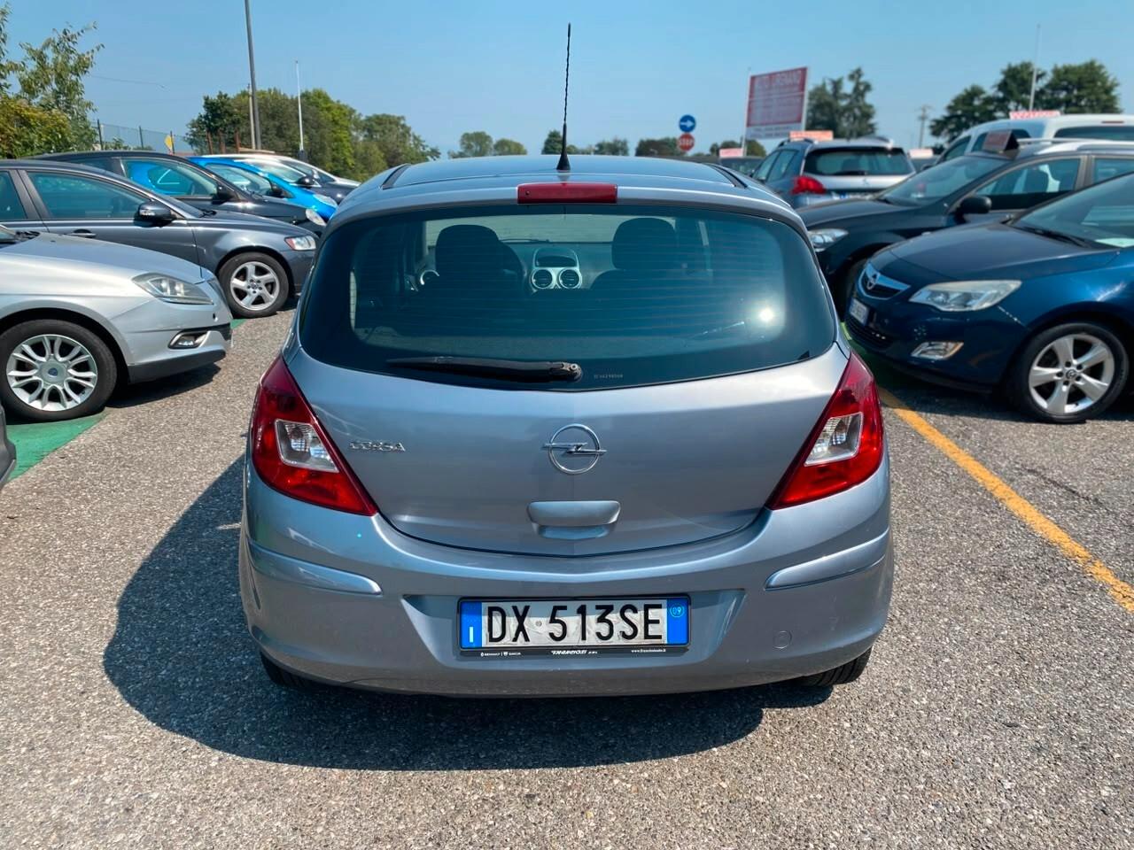 Opel Corsa 1.2 5 porte Easytronic Cosmo