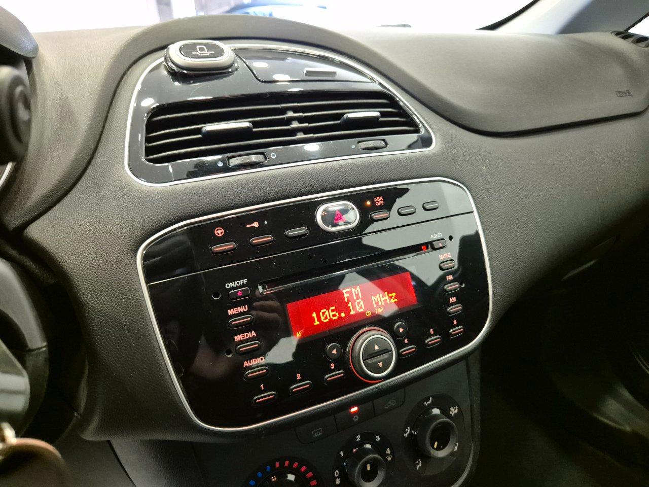 Fiat Punto 5p 1.3 mjt II 16v Lounge 75cv - PER COMMERCIANTI - NEOPATENTATI - UNIPROPRIETARIO - Bluetooth