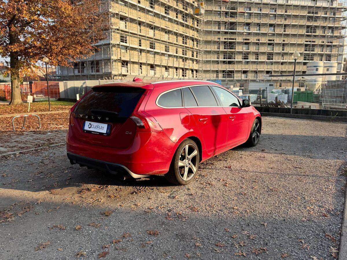 Volvo V60 2.0 d4 ved (d3) R-design geartronic