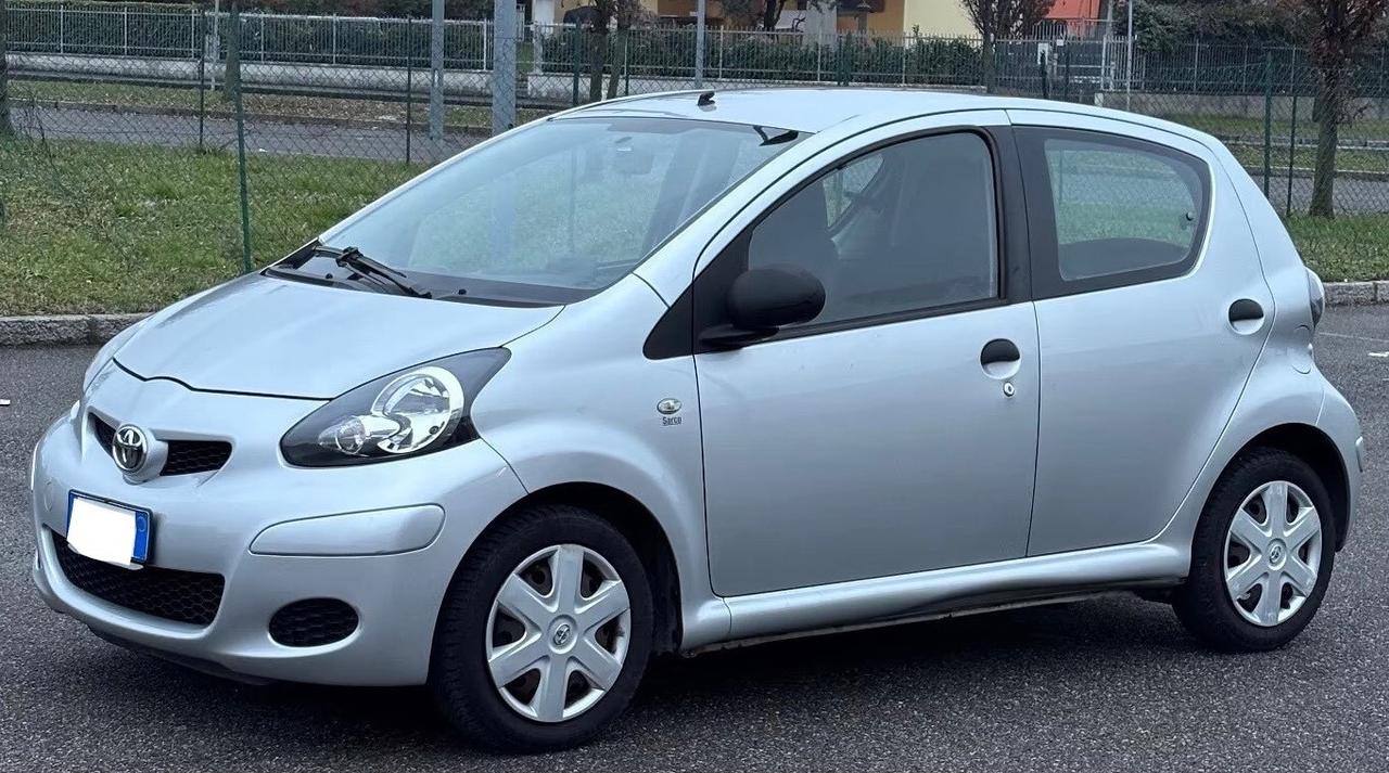 Toyota Aygo 1.0 12V VVT-i 5 porte
