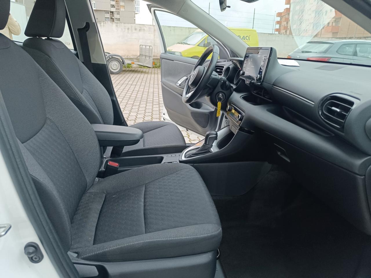 Toyota Yaris 1.5 Hybrid 5 porte Trend