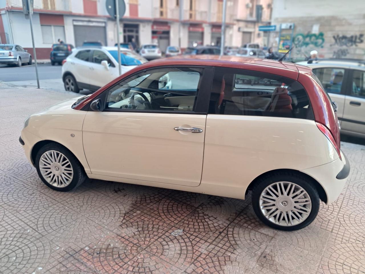 LANCIA YPSILON 1.2 BICOLOR-NEOPATENTATI-Euro3490